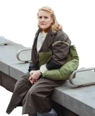 Menopoz dönemi kadınlarda çeşitli belirtiler, semptomlarla ilişkilendirilebilir. Menopoz, kadının doğal yaşam döngüsünün parçası olmasına rağmen, hormonal değişikliklerin yaşandığı süreçtir. Menopoz değişiklikleri vücutta birçok farklı etkiye neden olabilir. Menopozun neden olduğu belirtiler, kadından kadına farklılık gösterebilir, bazı kadınlarda daha şiddetli olabilirken, diğerlerinde daha hafif geçebilir.Menopozun ana nedeni, kadının yumurtalıklarında östrojen progesteron hormonlarının üretiminin azalması adet dönemlerinin sona ermesidir. Bu hormonal değişiklikler, vücutta çeşitli etkiler yapabilir, şu şekilde çeşitli belirtilere neden olabilir:1. Vazomotor semptomlar:2. Uyku sorunları
3. Ruh hali değişiklikleri
4. Vajinal kuruluk
5. İdrar problemleri6. Cilt ve saç değişiklikleriMenopoz belirtileri kadınların yaşam kalitesini olumsuz etkileyebilir, ancak modern tıp, jinekolojik sağlık hizmetleri, menopozal belirtilerin hafifletilmesine, yönetilmesine yardımcı olacak çeşitli tedavi destek seçenekleri sunar. Eğer menopoz belirtileri sizde şiddetli şekilde hissediliyorsa, doktorunuzla görüşerek size uygun tedavi destek alabilirsiniz.