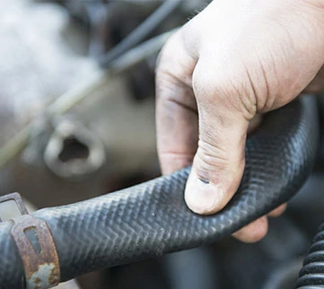 Kordonun helikal yapısı çok önemlidir. Bunu şu şekilde anlatmak iyidir. Elinize 3 tane bildiğiniz hortum alınız, normal bahçe veya balkon yıkanır iken kullandığımız hortumlardan; bunlar tek halde iken üzerlerine baskı uygulandığında büzüşürler, baskıya karşı mukavemeti azdır.
